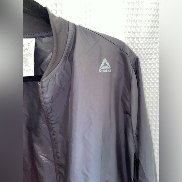 Women’s REEBOK taffeta black workout bomber sport jacket size small - Picture 9 of 16